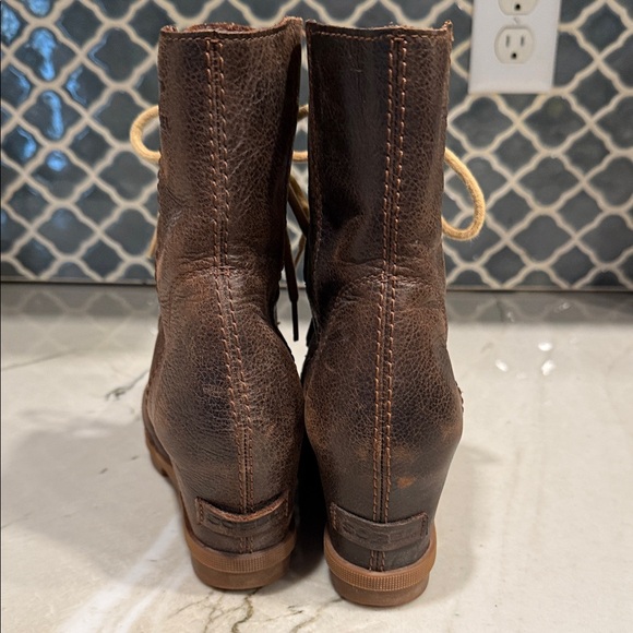 Sorel Joan of Arctic Wedge Brown - Picture 3 of 5